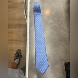 100% Silk Tie. Kenneth Cole Reaction